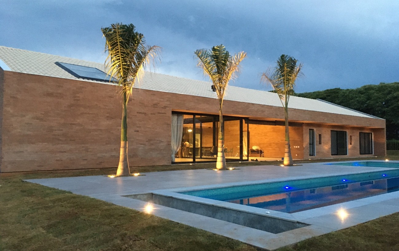 Iluminação de piscina